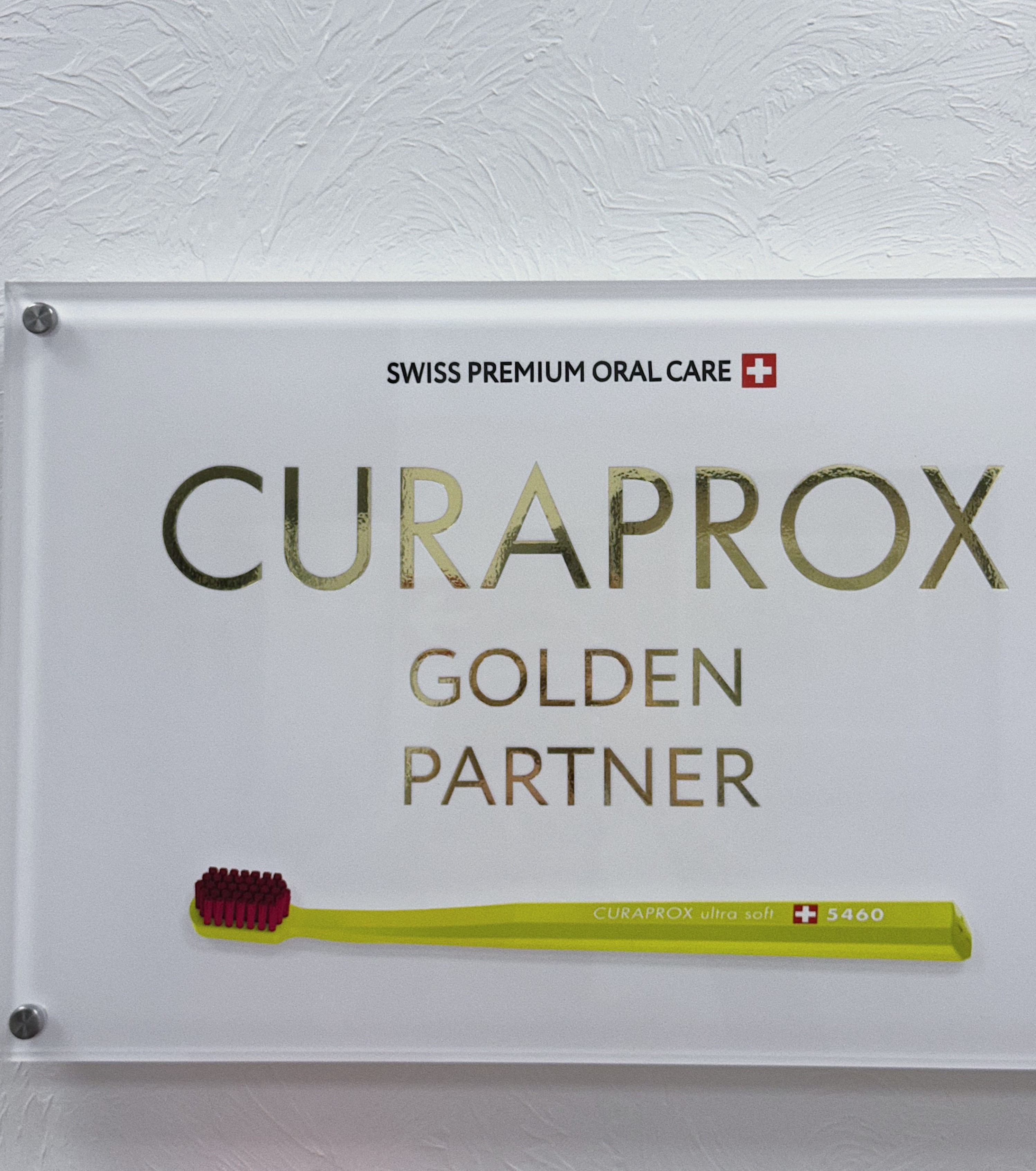 Клиника «Апекс» получила статус «Золотого Партнера» CURAPROX